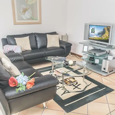 Holiday home Feel-at-home In