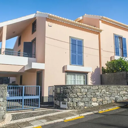 Feel-at-home In Machico (Madeira)